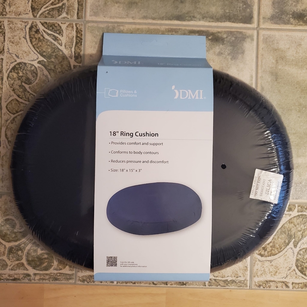 DMI Briggs Healthcare, 18" Countered Foam Ring Cushion. New